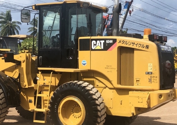 ขายรถตักล้อยาง CAT 924H แขนยาวพิเศษ นำเข้าเองจากญี่ปุ่น สภาพสวยพร้อมใช้ มีVDOการทำงานครับ