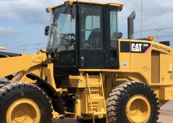 ขายรถตักล้อยาง CAT 924H แขนยาวพิเศษ นำเข้าเองจากญี่ปุ่น สภาพสวยพร้อมใช้ มีVDOการทำงานครับ