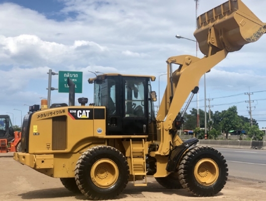 ขายรถตักล้อยาง CAT 924H แขนยาวพิเศษ นำเข้าเองจากญี่ปุ่น สภาพสวยพร้อมใช้ มีVDOการทำงานครับ