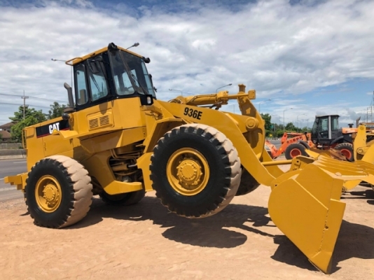 ขายรถตักล้อยาง CAT 936E นำเข้าเองจากญี่ปุ่น สภาพสวยพร้อมใช้ มีVDOการทำงานครับ