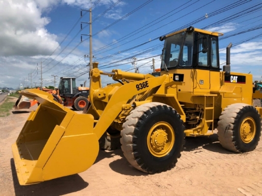 ขายรถตักล้อยาง CAT 936E นำเข้าเองจากญี่ปุ่น สภาพสวยพร้อมใช้ มีVDOการทำงานครับ