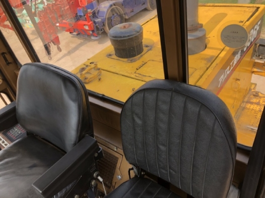 ขายรถตักล้อยาง CAT 936F นำเข้าเองจากญี่ปุ่น สภาพสวยพร้อมใช้ มีVDOการทำงานครับ