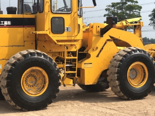 ขายรถตักล้อยาง CAT 936F นำเข้าเองจากญี่ปุ่น สภาพสวยพร้อมใช้ มีVDOการทำงานครับ