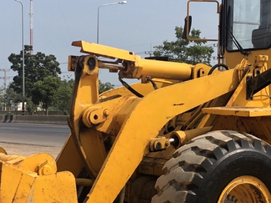 ขายรถตักล้อยาง CAT 936F นำเข้าเองจากญี่ปุ่น สภาพสวยพร้อมใช้ มีVDOการทำงานครับ