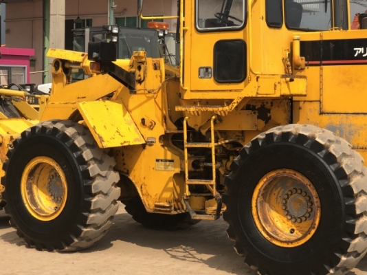 ขายรถตักล้อยาง CAT 936F นำเข้าเองจากญี่ปุ่น สภาพสวยพร้อมใช้ มีVDOการทำงานครับ