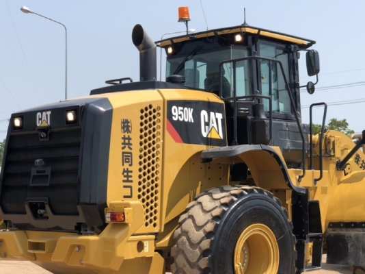 ขายรถตักล้อยาง CAT 950K (เทียบเท่า WA380-7) ปี 2015 นำเข้าเองจากญี่ปุ่น สภาพสวยพร้อมใช้งาน มีVDOการท
