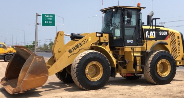 ขายรถตักล้อยาง CAT 950K (เทียบเท่า WA380-7) ปี 2015 นำเข้าเองจากญี่ปุ่น สภาพสวยพร้อมใช้งาน มีVDOการท