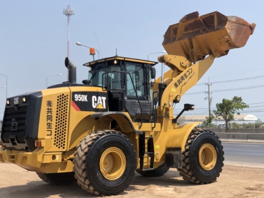 ขายรถตักล้อยาง CAT 950K (เทียบเท่า WA380-7) ปี 2015 นำเข้าเองจากญี่ปุ่น สภาพสวยพร้อมใช้งาน มีVDOการท