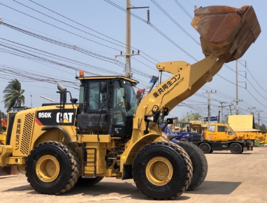 ขายรถตักล้อยาง CAT 950K (เทียบเท่า WA380-7) ปี 2015 นำเข้าเองจากญี่ปุ่น สภาพสวยพร้อมใช้งาน มีVDOการท