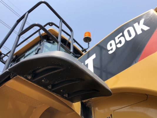 ขายรถตักล้อยาง CAT 950K (เทียบเท่า WA380-7) ปี 2015 นำเข้าเองจากญี่ปุ่น สภาพสวยพร้อมใช้งาน มีVDOการท
