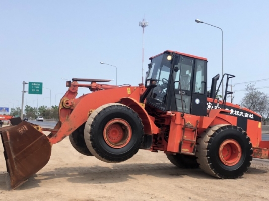 ขายรถตักล้อยาง CAT 962G นำเข้าเองจากญี่ปุ่น สภาพสวยพร้อมใช้ มีVDOการทำงานครับ