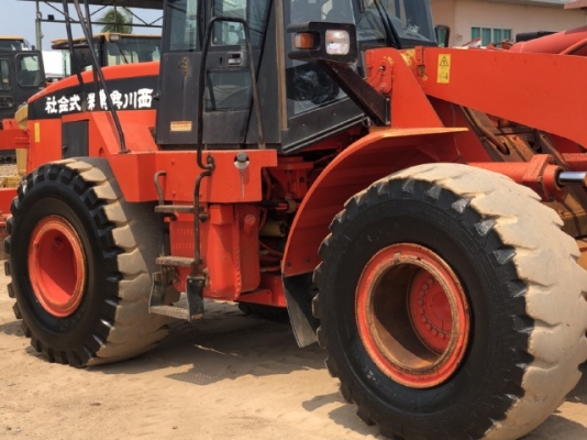 ขายรถตักล้อยาง CAT 962G นำเข้าเองจากญี่ปุ่น สภาพสวยพร้อมใช้ มีVDOการทำงานครับ