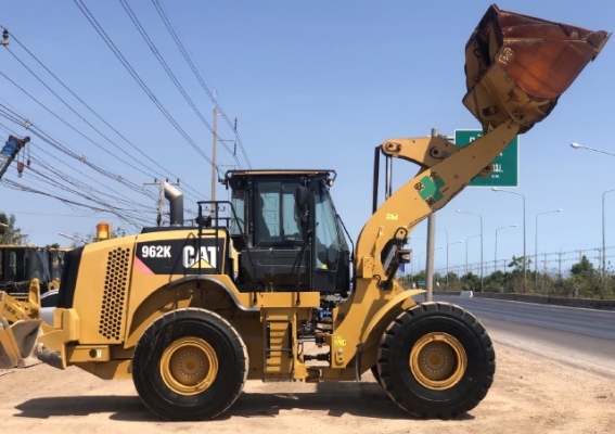ขายรถตักล้อยาง CAT 962K ปี 2015 นำเข้าเองจากญี่ปุ่น สภาพสวยพร้อมใช้งาน มีVDOการทำงานครับ ขายรถตักล้อยาง CAT 962K ปี 2015 นำเข้าเองจากญี่ปุ่น สภาพสวยพร้อมใช้งาน มีVDOการทำงานครับ