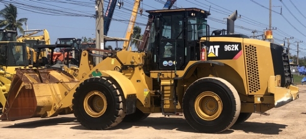 ขายรถตักล้อยาง CAT 962K ปี 2015 นำเข้าเองจากญี่ปุ่น สภาพสวยพร้อมใช้งาน มีVDOการทำงานครับ ขายรถตักล้อยาง CAT 962K ปี 2015 นำเข้าเองจากญี่ปุ่น สภาพสวยพร้อมใช้งาน มีVDOการทำงานครับ