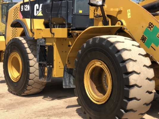 ขายรถตักล้อยาง CAT 962K ปี 2015 นำเข้าเองจากญี่ปุ่น สภาพสวยพร้อมใช้งาน มีVDOการทำงานครับ