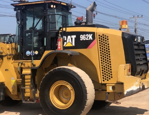 ขายรถตักล้อยาง CAT 962K ปี 2015 นำเข้าเองจากญี่ปุ่น สภาพสวยพร้อมใช้งาน มีVDOการทำงานครับ