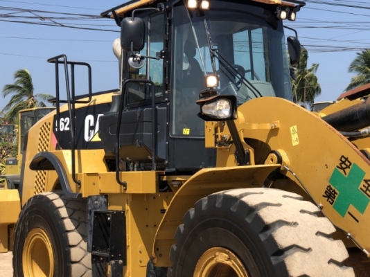 ขายรถตักล้อยาง CAT 962K ปี 2015 นำเข้าเองจากญี่ปุ่น สภาพสวยพร้อมใช้งาน มีVDOการทำงานครับ