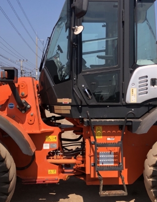 ขายรถตักล้อยาง HITACHI ZW140-5B (เท่าเทียบ WA200-7) ปี 2016 นำเข้าเองจากญี่ปุ่น มีVDOการทำงานครับ