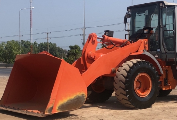 ขายรถตักล้อยาง HITACHI ZW180 ปี 2012 แขนยาวพิเศษ นำเข้าเองจากญี่ปุ่น สภาพสวยพร้อมใช้งาน มีVDOการทำงา