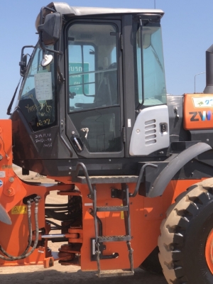 ขายรถตักล้อยาง HITACHI ZW180-5B (เทียบเท่า WA320-7) ปี 2016 นำเข้าเองจากญี่ปุ่น มีVDOการทำงานครับ