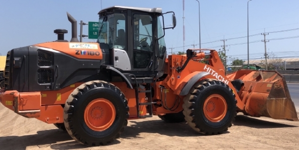 ขายรถตักล้อยาง HITACHI ZW180-5B (เทียบเท่า WA320-7) ปี 2016 นำเข้าเองจากญี่ปุ่น มีVDOการทำงานครับ
