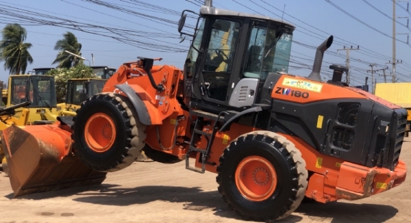 ขายรถตักล้อยาง HITACHI ZW180-5B (เทียบเท่า WA320-7) ปี 2016 นำเข้าเองจากญี่ปุ่น มีVDOการทำงานครับ