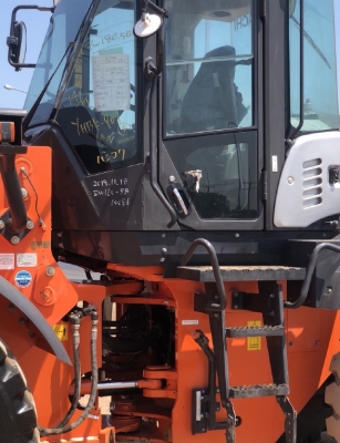 ขายรถตักล้อยาง HITACHI ZW180-5B (เทียบเท่า WA320-7) ปี 2016 นำเข้าเองจากญี่ปุ่น มีVDOการทำงานครับ