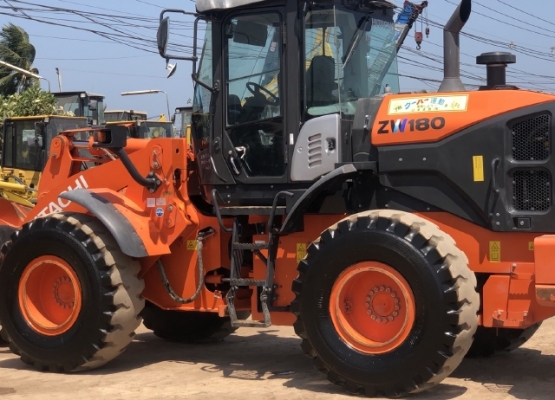 ขายรถตักล้อยาง HITACHI ZW180-5B (เทียบเท่า WA320-7) ปี 2016 นำเข้าเองจากญี่ปุ่น มีVDOการทำงานครับ