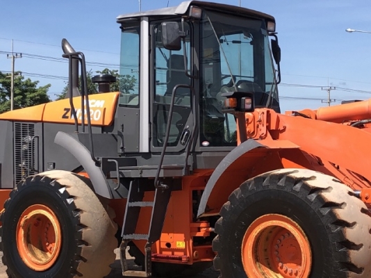 ขายรถตักล้อยาง HITACHI ZW220 นำเข้าเองจากญี่ปุ่น สภาพสวยพร้อมใช้ มีVDOการทำงานครับ