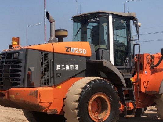 ขายรถตักล้อยาง HITACHI ZW250 (เทียบเท่า WA430-6) ปี 2012 นำเข้าเองจากญี่ปุ่น มีVDOการทำงานครับ