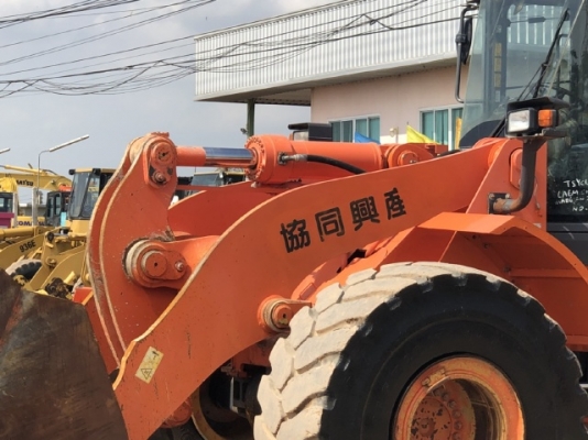 ขายรถตักล้อยาง HITACHI ZW310-A นำเข้าเองจากญี่ปุ่น สภาพสวยพร้อมใช้ มีVDOการทำงานครับ