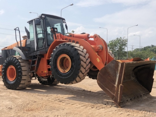 ขายรถตักล้อยาง HITACHI ZW310-A นำเข้าเองจากญี่ปุ่น สภาพสวยพร้อมใช้ มีVDOการทำงานครับ