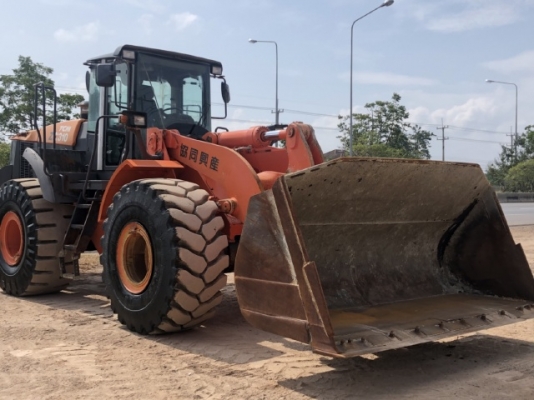 ขายรถตักล้อยาง HITACHI ZW310-A นำเข้าเองจากญี่ปุ่น สภาพสวยพร้อมใช้ มีVDOการทำงานครับ