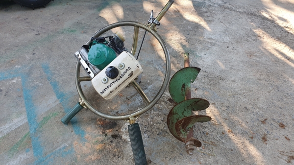 เครื่องเจาะดิน ดอก 4 นิ้ว 8500 บาท