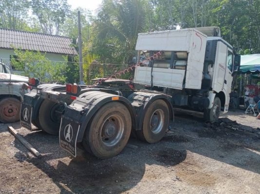 รถบรรทุก10ล้อหัวลากWEICHAI.380แรงม้า ใช้ก๊าสNGV. สภาพสวยพร้อมใช้ รถบรรทุก10ล้อหัวลากWEICHAI.380แรงม้า ใช้ก๊าสNGV. สภาพสวยพร้อมใช้