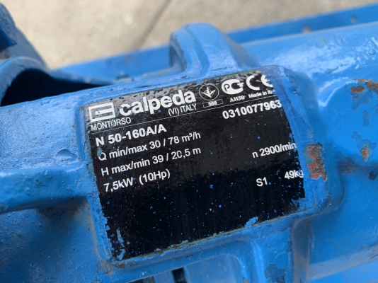 ขายชุดปั๊มน้ำหอยโข่ง Calpeda N50-160A/A made in Italyใบพัดเหล็กหล่อ พร้อมมอเตอร์ 10HP. 380V ขนาดเข้า 2.5นิ้ว ออก 2นิ้ว สภาพสวย หมุนนิ่ม พร้อมใช้งาน ราคา 14,500 บาท