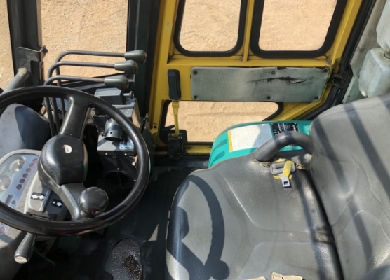 ขายรถตักล้อยาง KOMATSU SD30-6 ปี 2006 นำเข้าเองจากญี่ปุ่น สภาพสวยพร้อมใช้งาน มีVDOการทำงานครับ