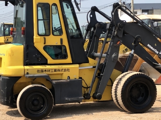 ขายรถตักล้อยาง KOMATSU SD30-6 ปี 2006 นำเข้าเองจากญี่ปุ่น สภาพสวยพร้อมใช้งาน มีVDOการทำงานครับ