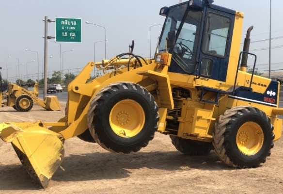 ขายรถตักล้อยาง KOMATSU WA100-1 (2,XXX ชั่วโมง) นำเข้าจากญี่ปุ่น สภาพสวยพร้อมใช้งาน มีVDOการทำงานครับ