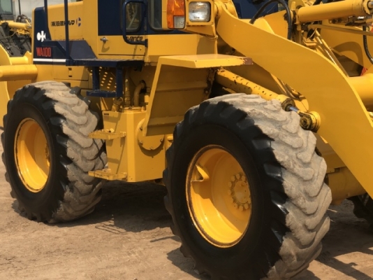 ขายรถตักล้อยาง KOMATSU WA100-1 (2,XXX ชั่วโมง) นำเข้าจากญี่ปุ่น สภาพสวยพร้อมใช้งาน มีVDOการทำงานครับ
