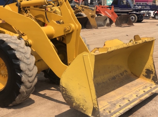 ขายรถตักล้อยาง KOMATSU WA100-1 (2,XXX ชั่วโมง) นำเข้าจากญี่ปุ่น สภาพสวยพร้อมใช้งาน มีVDOการทำงานครับ