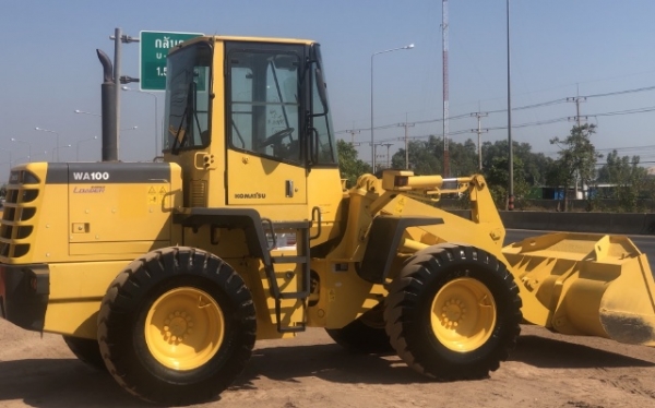 ขายรถตักล้อยาง KOMATSU WA100-3 นำเข้าเองจากญี่ปุ่น สภาพสวยพร้อมใช้ มีVDOการทำงานครับ