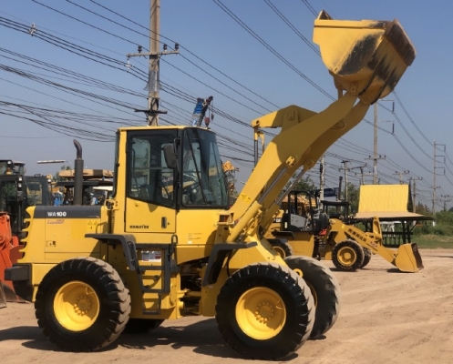 ขายรถตักล้อยาง KOMATSU WA100-3 นำเข้าเองจากญี่ปุ่น สภาพสวยพร้อมใช้ มีVDOการทำงานครับ