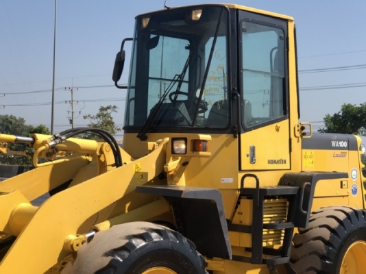 ขายรถตักล้อยาง KOMATSU WA100-3 นำเข้าเองจากญี่ปุ่น สภาพสวยพร้อมใช้ มีVDOการทำงานครับ