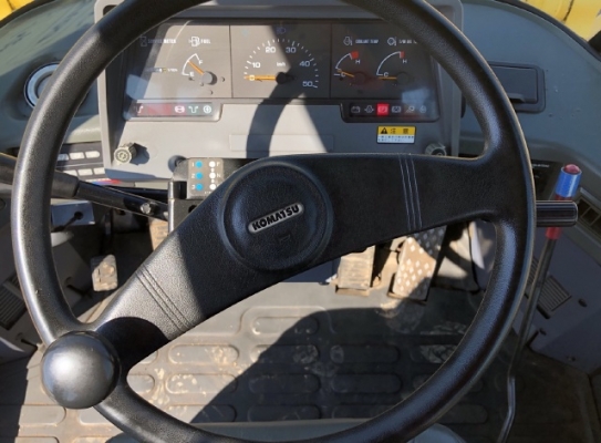 ขายรถตักล้อยาง KOMATSU WA100-3 นำเข้าเองจากญี่ปุ่น สภาพสวยพร้อมใช้ มีVDOการทำงานครับ