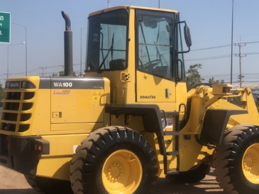ขายรถตักล้อยาง KOMATSU WA100-3 นำเข้าเองจากญี่ปุ่น สภาพสวยพร้อมใช้ มีVDOการทำงานครับ