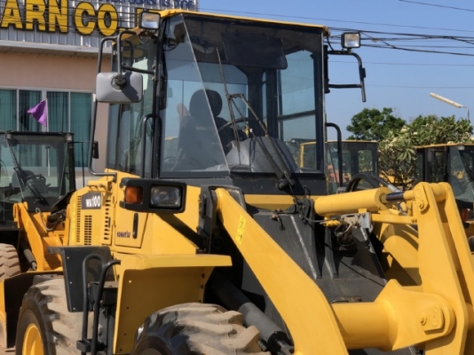 ขายรถตักล้อยาง KOMATSU WA100-5 นำเข้าเองจากญี่ปุ่น สภาพสวยพร้อมใช้งาน มีVDOการทำงานครับ