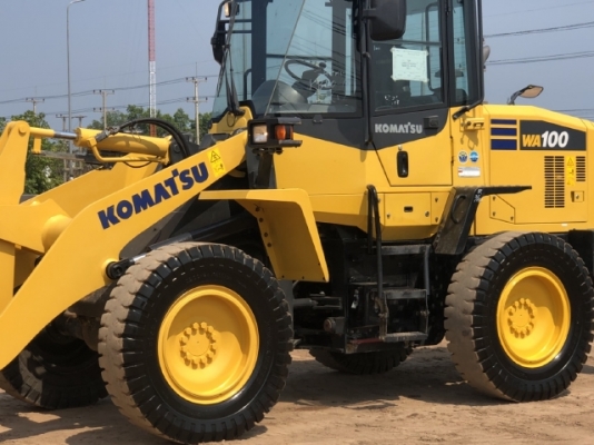 ขายรถตักล้อยาง KOMATSU WA100-7 ปี 2017 นำเข้าจากญี่ปุ่น สภาพสวยพร้อมใช้งาน มีVDOการทำงานครับ