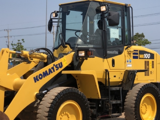 ขายรถตักล้อยาง KOMATSU WA100-7 ปี 2017 นำเข้าจากญี่ปุ่น สภาพสวยพร้อมใช้งาน มีVDOการทำงานครับ