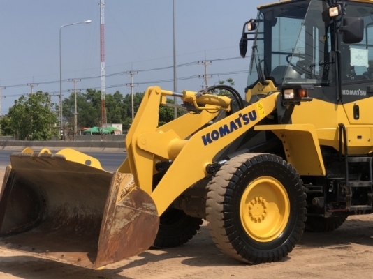 ขายรถตักล้อยาง KOMATSU WA100-7 ปี 2017 นำเข้าจากญี่ปุ่น สภาพสวยพร้อมใช้งาน มีVDOการทำงานครับ